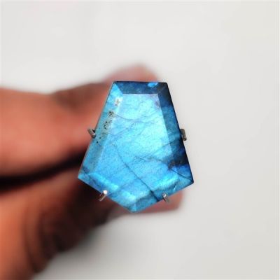 step-cut-blue-labradorite-n16342