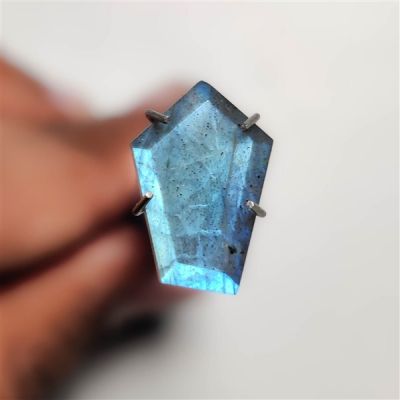 step-cut-blue-labradorite-n16345