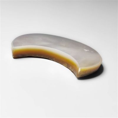 mother-of-pearl-crescent-carving-n16573