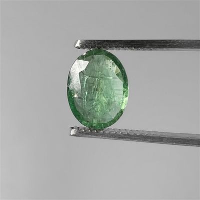 faceted-green-kyanite-n5750