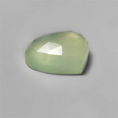 mint-chalcedony-moonface-carving-n8991