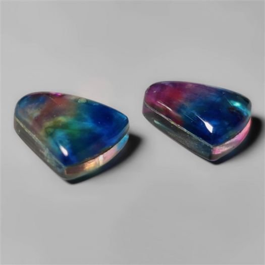 himalayan-crystal-with-dichroic-glass-doublets-pair-n9110