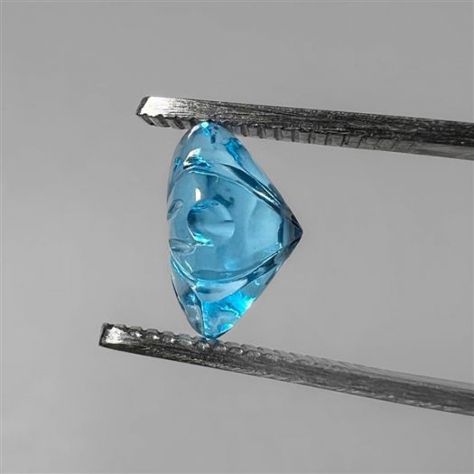 swiss-blue-topaz-double-sided-carving-n9265